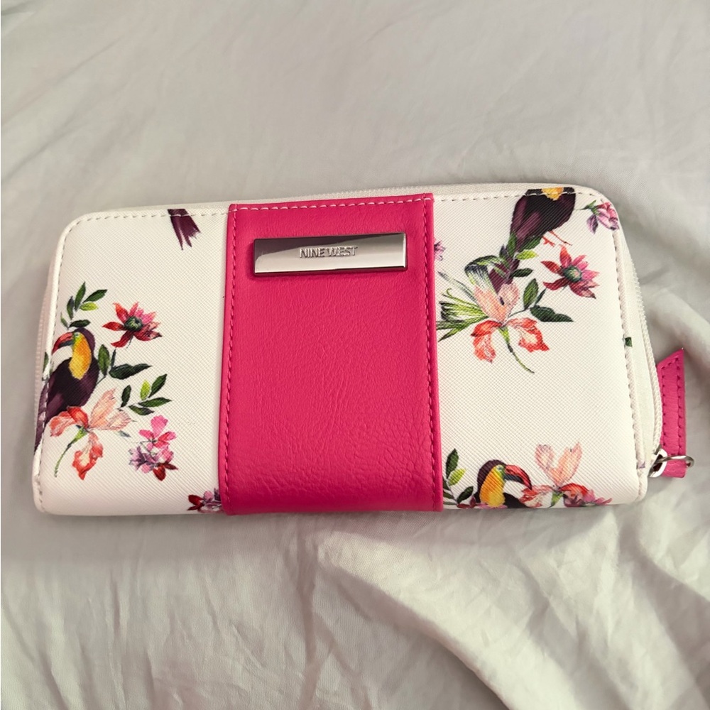 Nine West White Floral Wallet with Hot Pink Accent